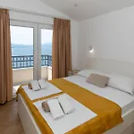 Lovely Apartment In Komarna With House Sea View