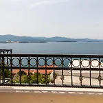 Lovely Apartment In Komarna With House Sea View Komarna