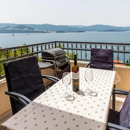 3 Bedroom Beautiful In Lejlighed *