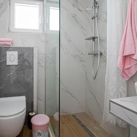 Amazing In With Wifi * Komarna